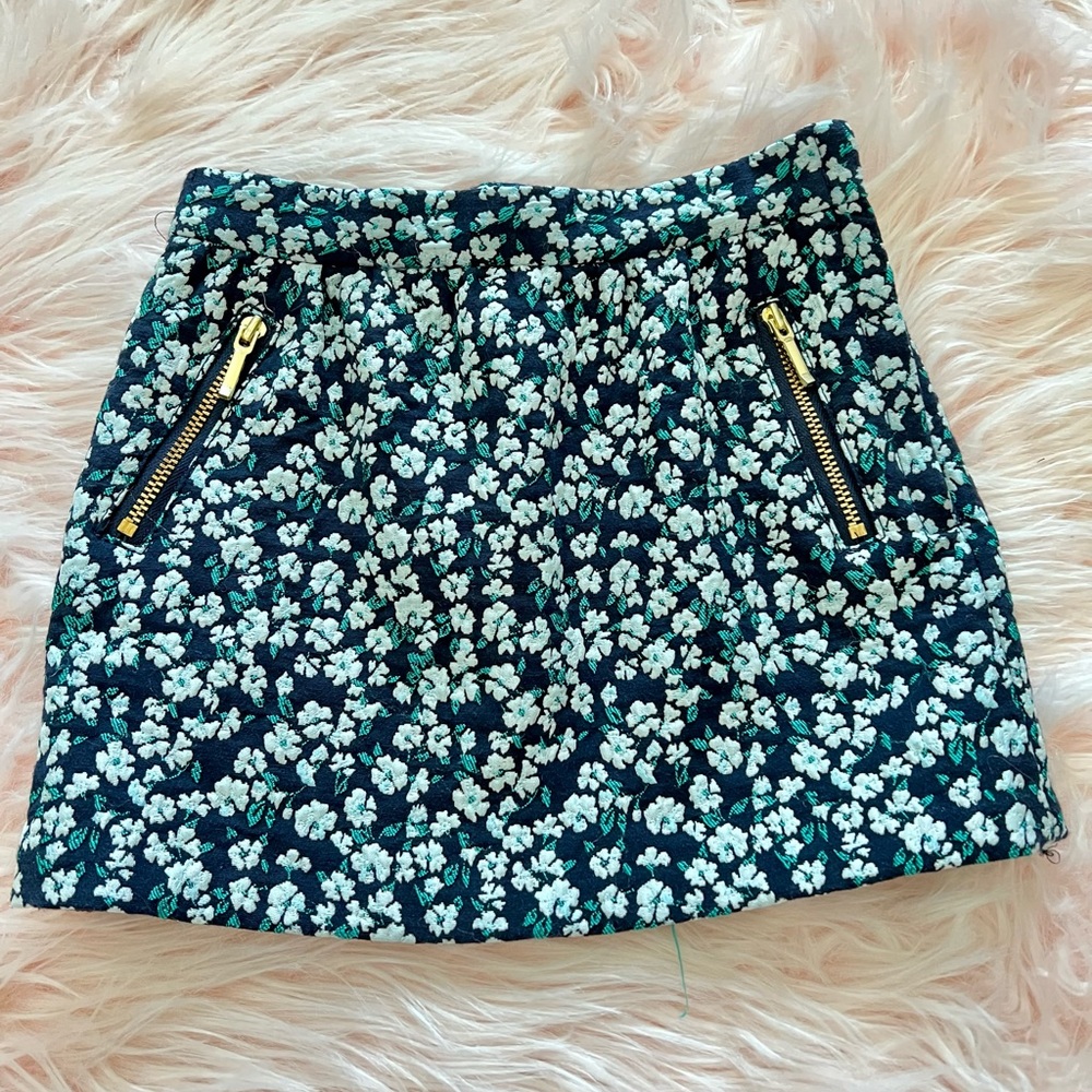 Janie & Jack girls skirt. Navy background w/teal & white flowers & gold zippers